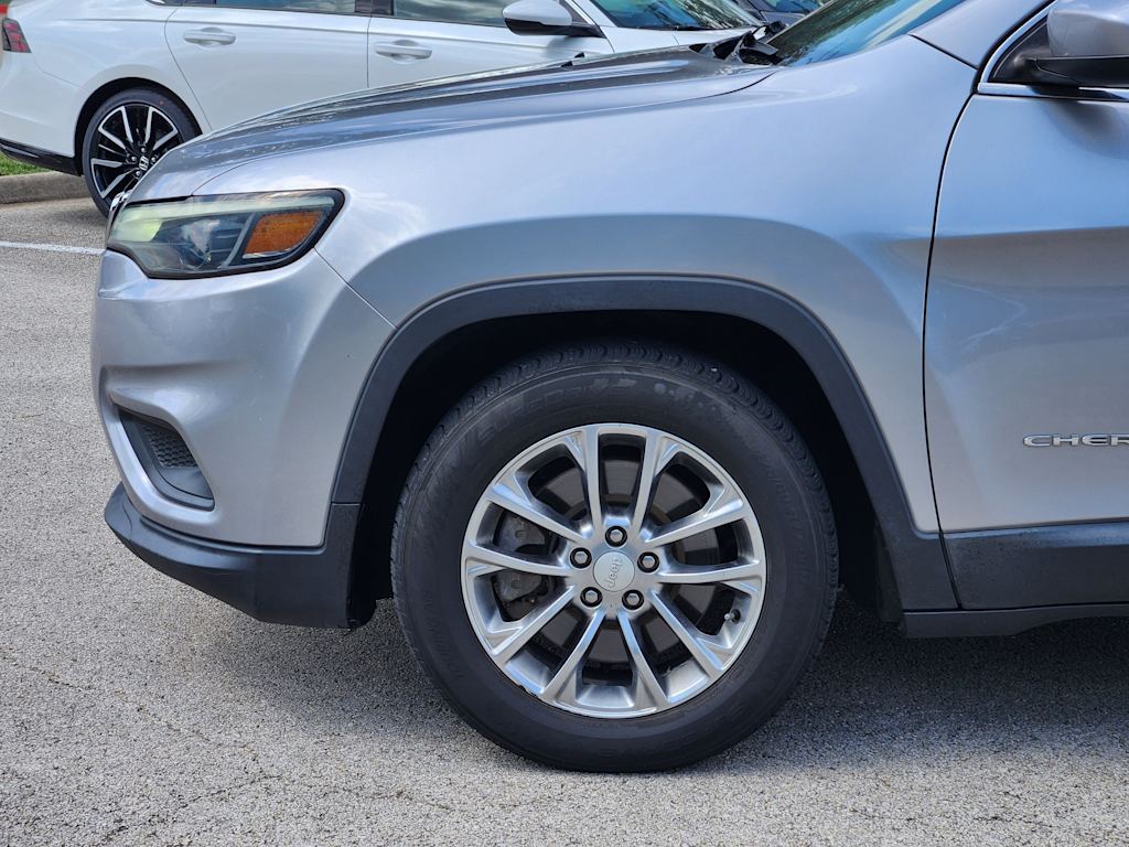 Thumbnail: 2019 Jeep Cherokee - 6