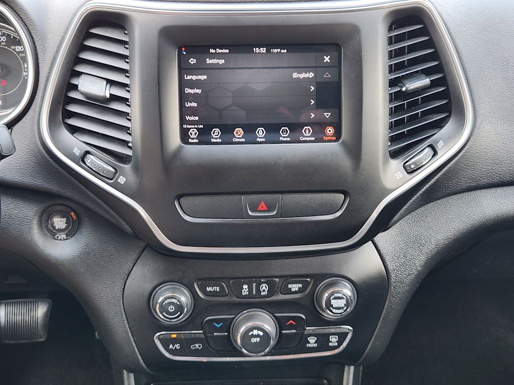 Thumbnail: 2019 Jeep Cherokee - 12