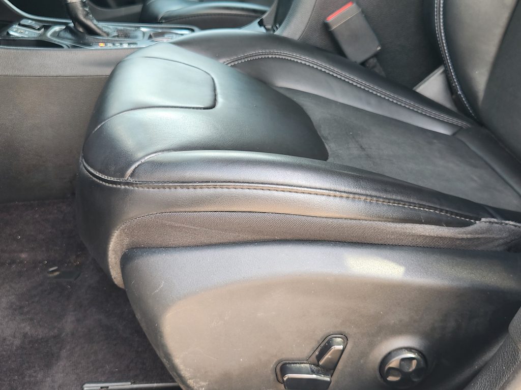 Thumbnail: 2019 Jeep Cherokee - 26