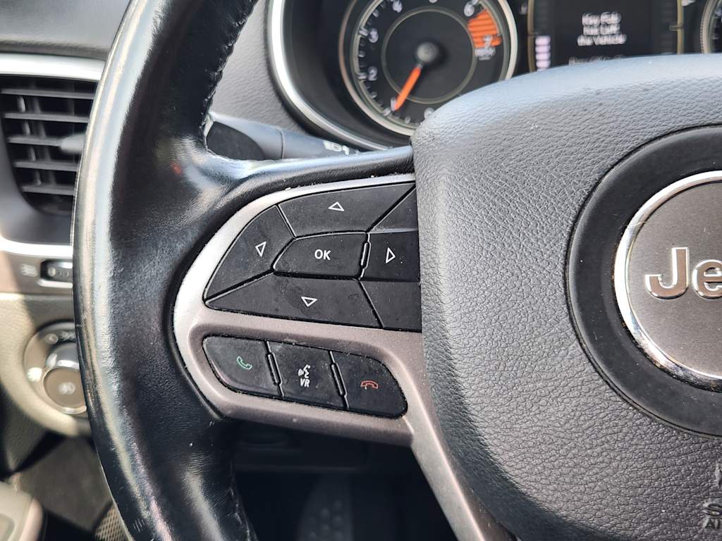 Thumbnail: 2019 Jeep Cherokee - 27