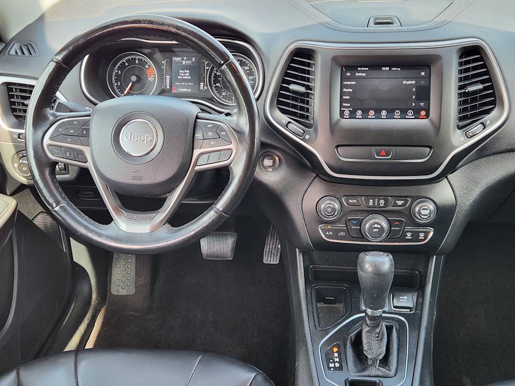 Thumbnail: 2019 Jeep Cherokee - 11