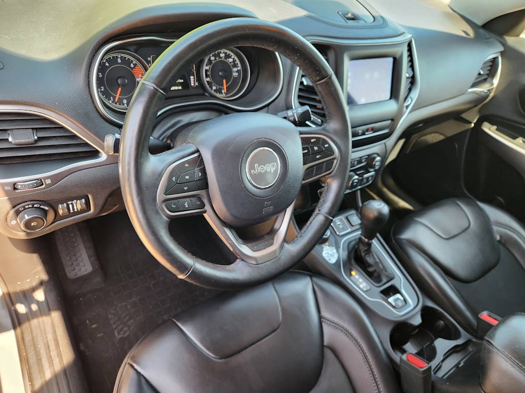 Thumbnail: 2019 Jeep Cherokee - 2