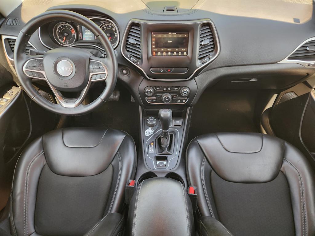 Thumbnail: 2019 Jeep Cherokee - 8