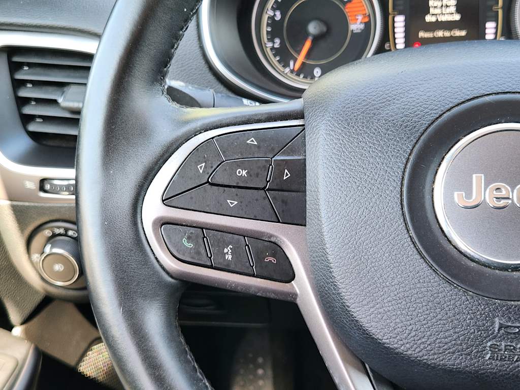 Thumbnail: 2019 Jeep Cherokee - 31