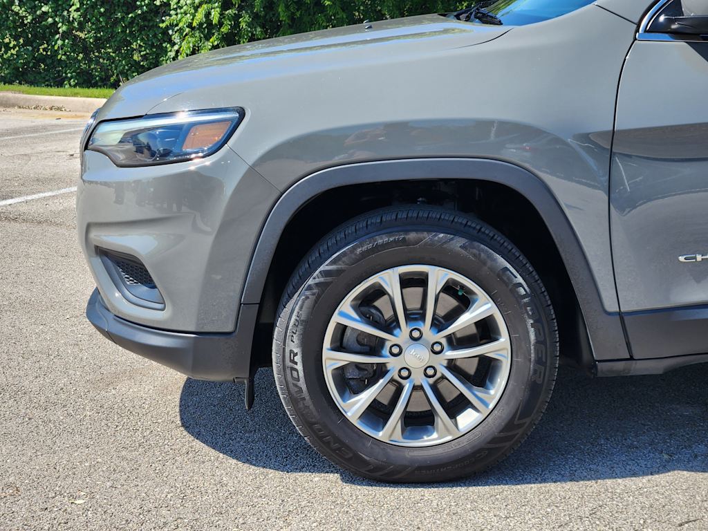 Thumbnail: 2019 Jeep Cherokee - 6