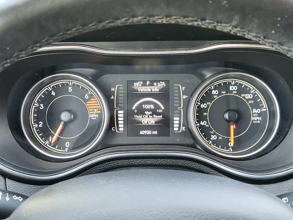 Thumbnail: 2019 Jeep Cherokee - 15