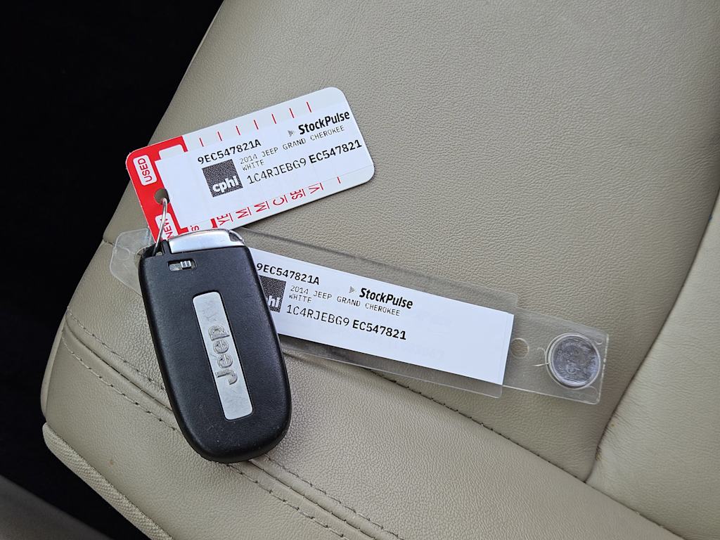 Thumbnail: 2014 Jeep Grand Cherokee - 17