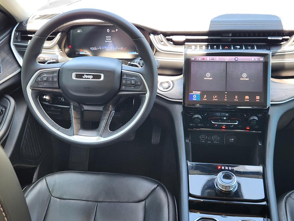 Thumbnail: 2023 Jeep Grand Cherokee - 11
