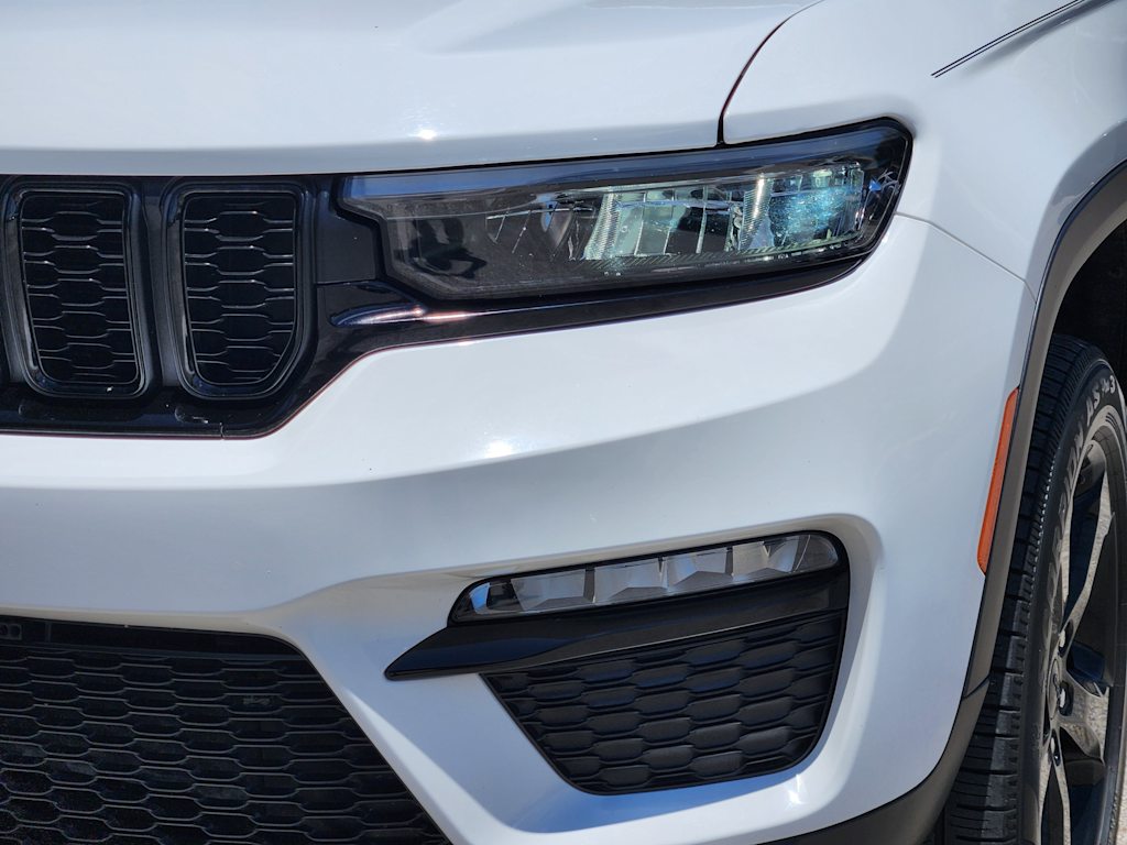 Thumbnail: 2023 Jeep Grand Cherokee - 19