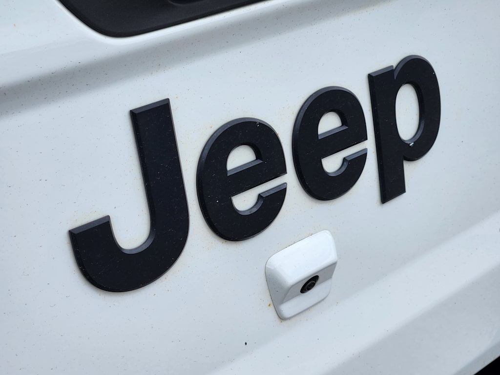 Thumbnail: 2020 Jeep Gladiator - 22