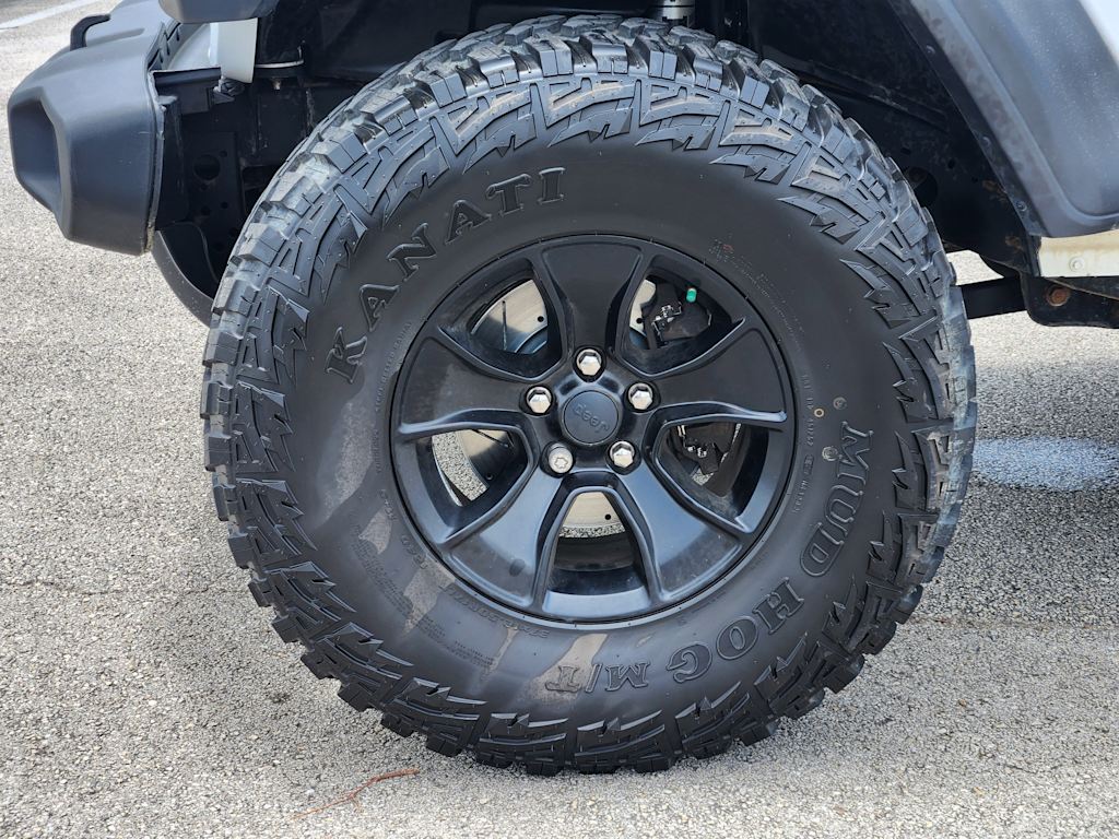 Thumbnail: 2020 Jeep Gladiator - 20
