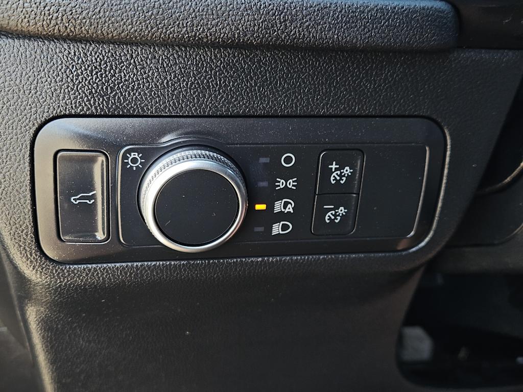 Thumbnail: 2021 Ford Escape - 28