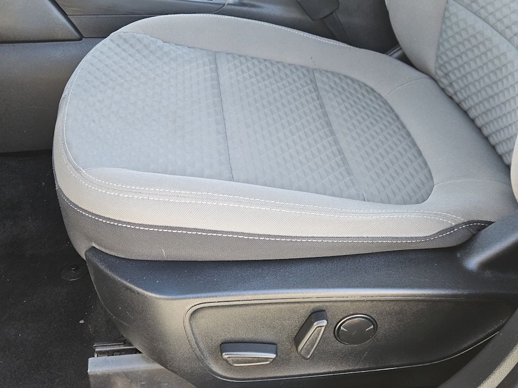 Thumbnail: 2021 Ford Escape - 30