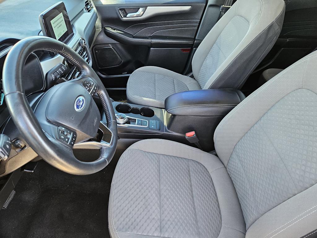 Thumbnail: 2021 Ford Escape - 9