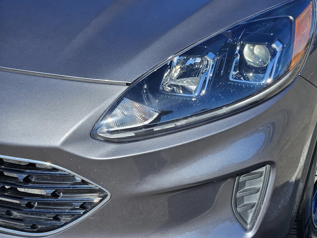 Thumbnail: 2021 Ford Escape - 20