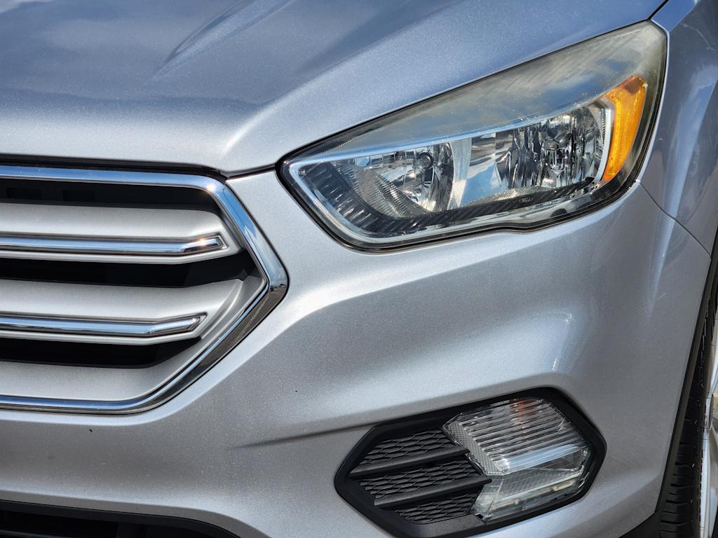 Thumbnail: 2018 Ford Escape - 21