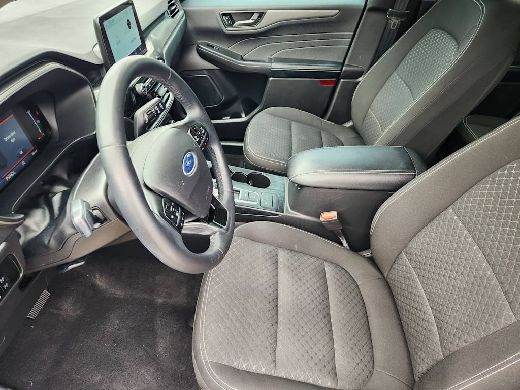 Thumbnail: 2023 Ford Escape - 9