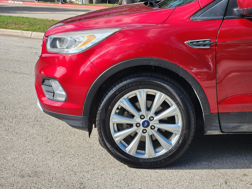 Thumbnail: 2019 Ford Escape - 6