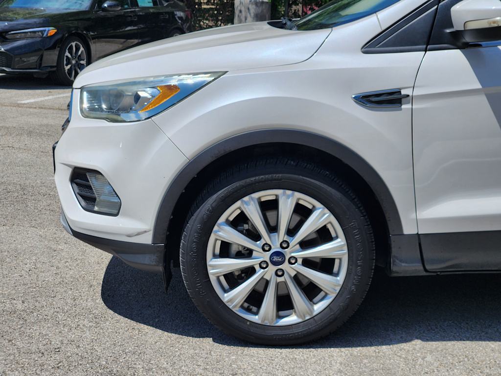 Thumbnail: 2017 Ford Escape - 6