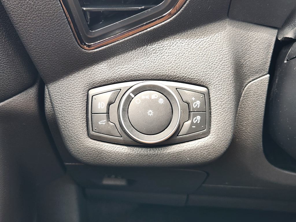 Thumbnail: 2017 Ford Escape - 27