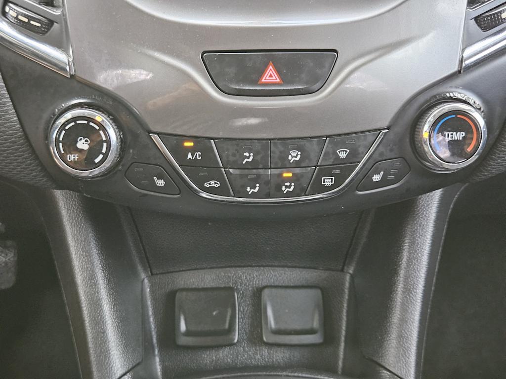 Thumbnail: 2018 Chevrolet Cruze - 25