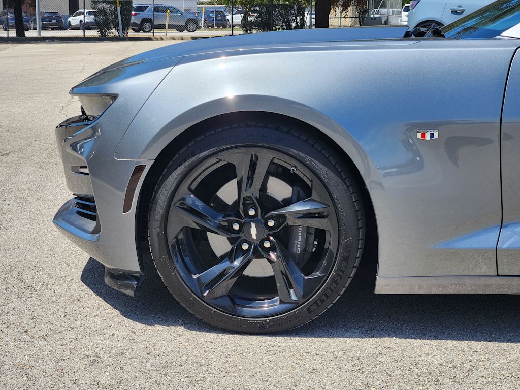 Thumbnail: 2019 Chevrolet Camaro - 6