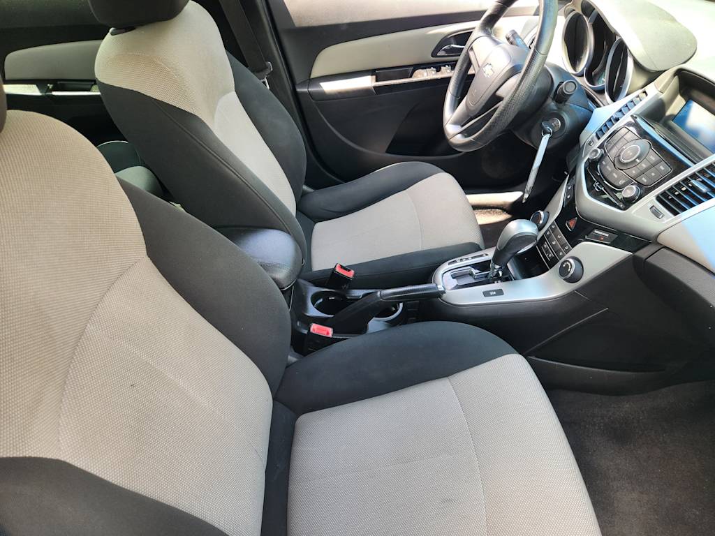 Thumbnail: 2011 Chevrolet Cruze - 10