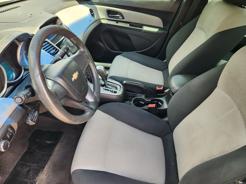 Thumbnail: 2011 Chevrolet Cruze - 9