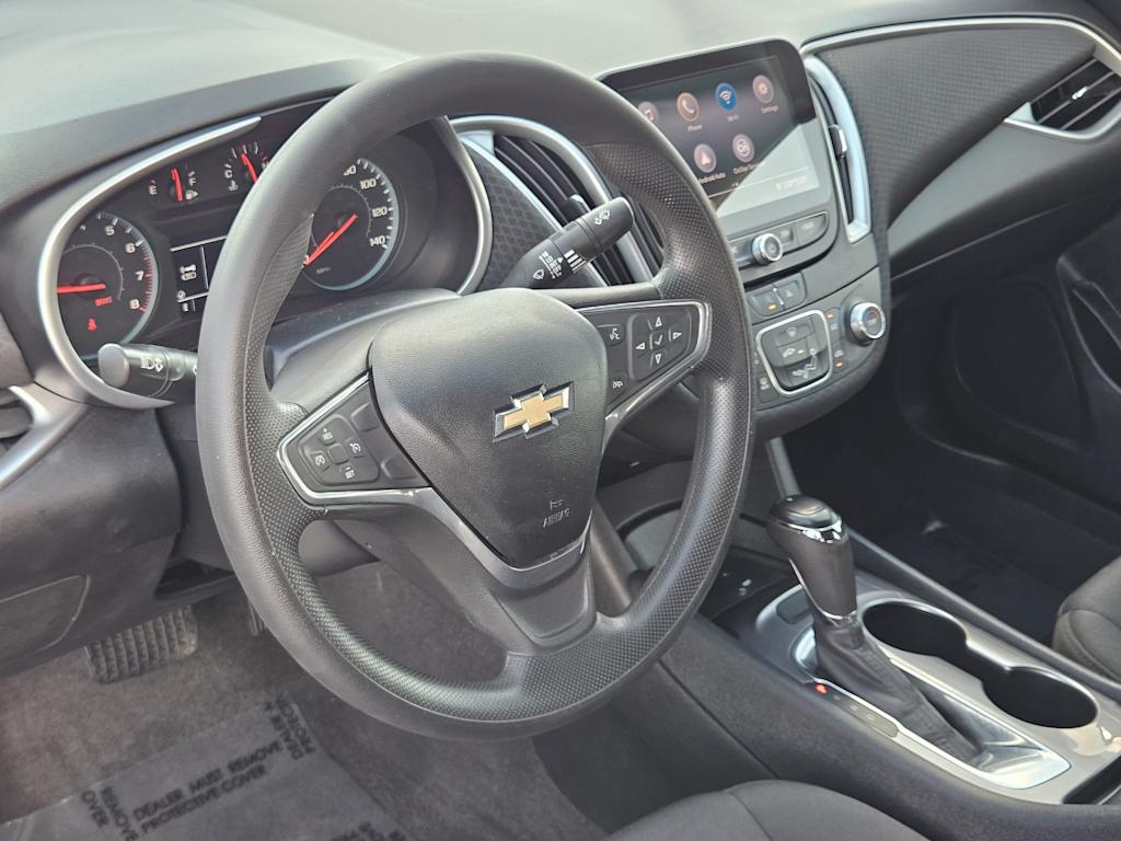 Thumbnail: 2020 Chevrolet Malibu - 2