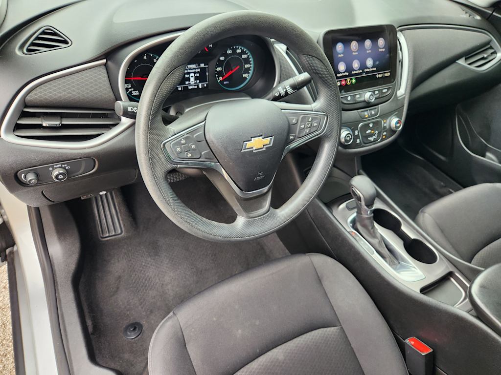 Thumbnail: 2021 Chevrolet Malibu - 3