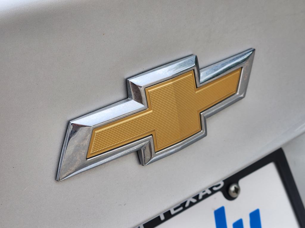Thumbnail: 2021 Chevrolet Malibu - 6
