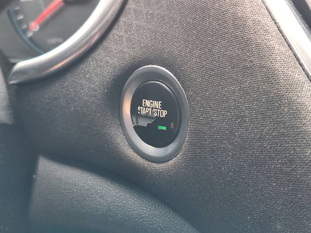 Thumbnail: 2018 Chevrolet Malibu - 28