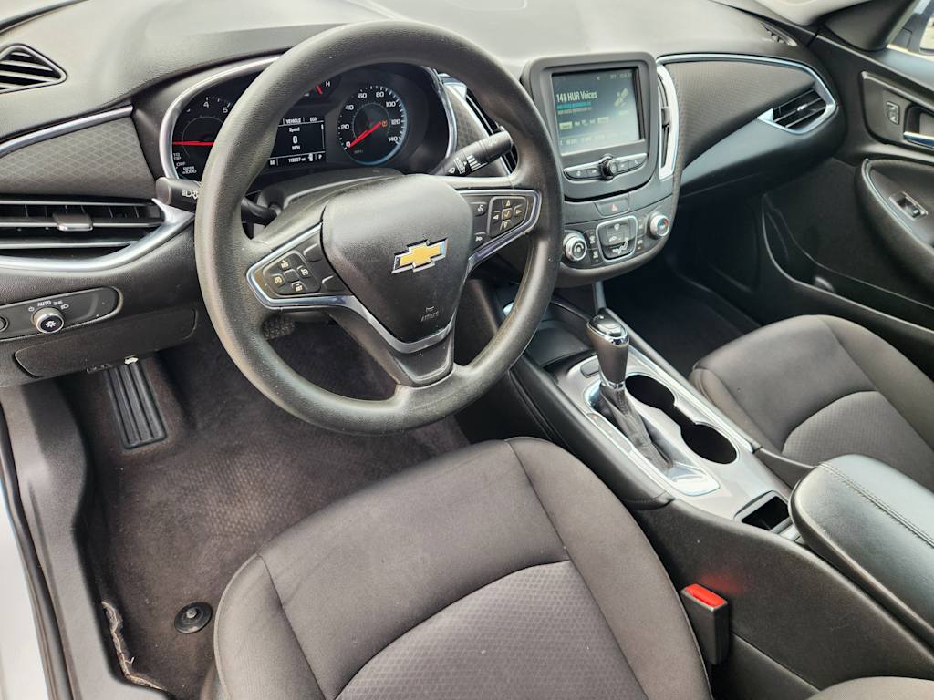 Thumbnail: 2018 Chevrolet Malibu - 2