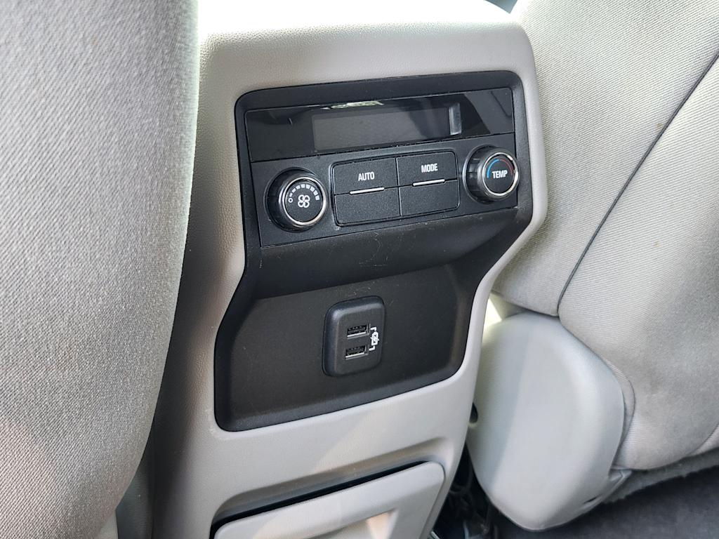 Thumbnail: 2019 GMC Acadia - 32
