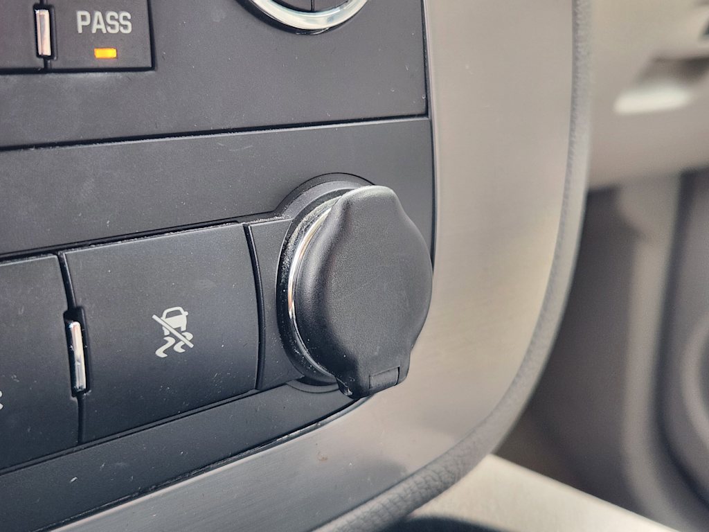 Thumbnail: 2011 GMC Yukon - 26
