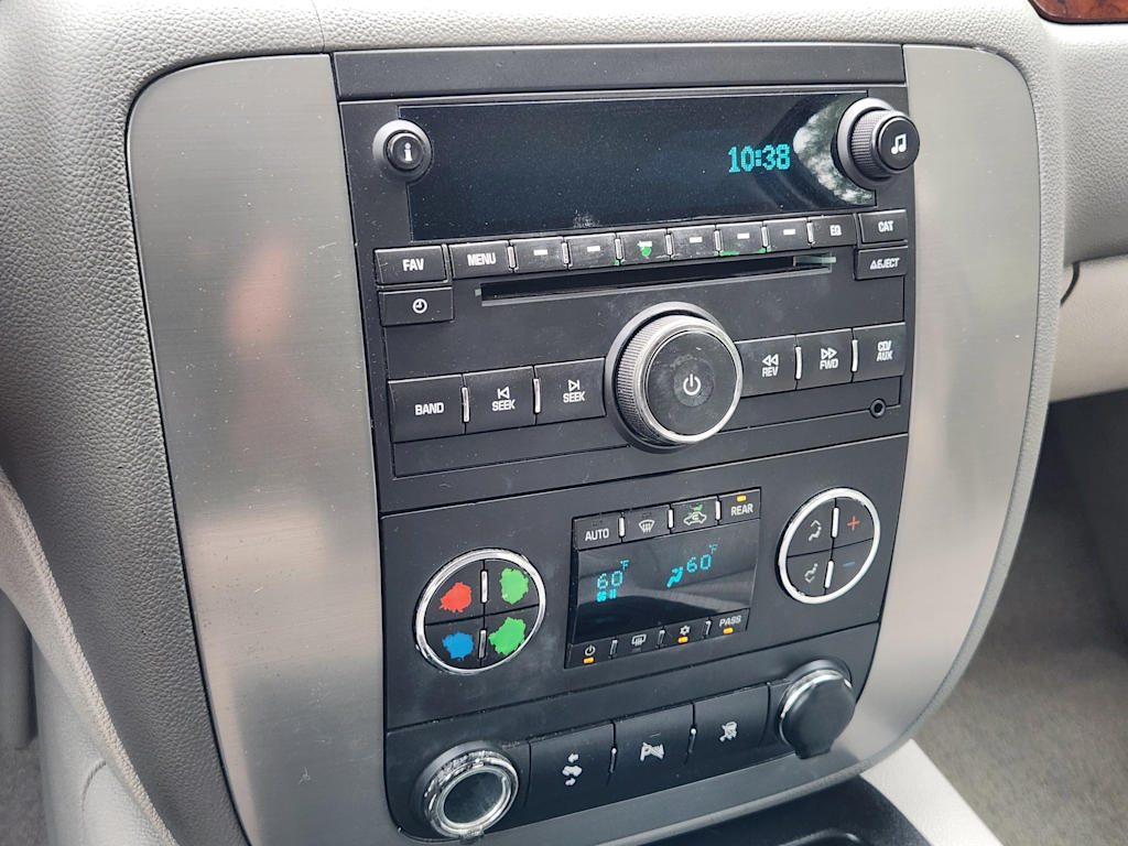 Thumbnail: 2011 GMC Yukon - 24