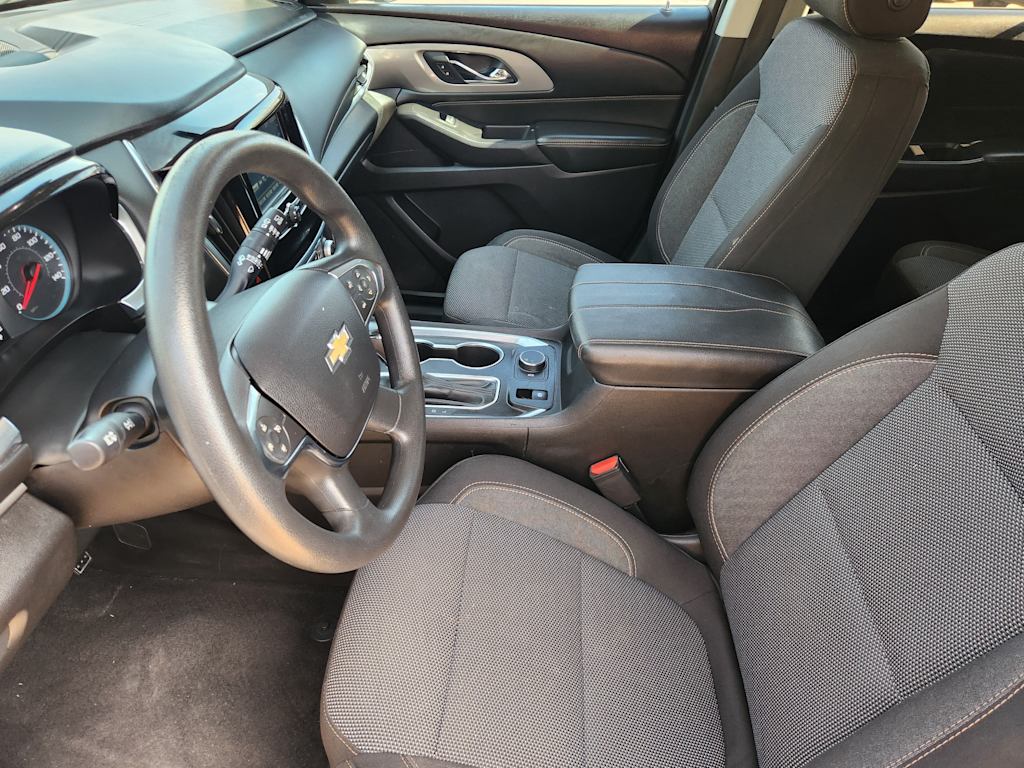 Thumbnail: 2018 Chevrolet Traverse - 9