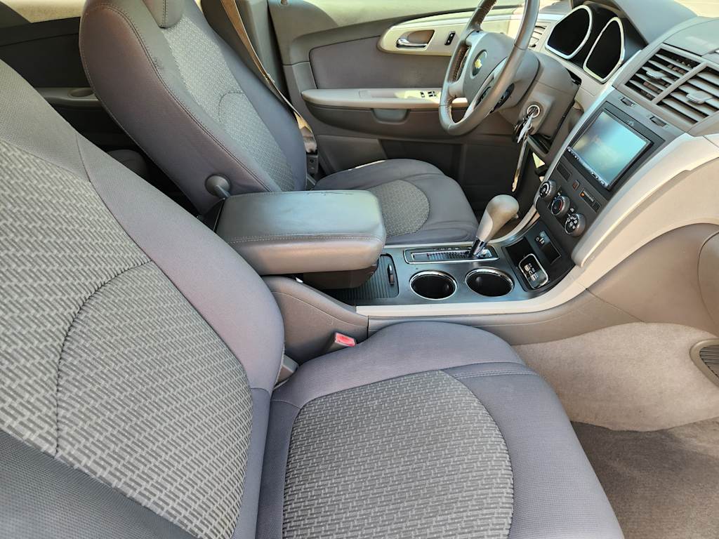 Thumbnail: 2012 Chevrolet Traverse - 10