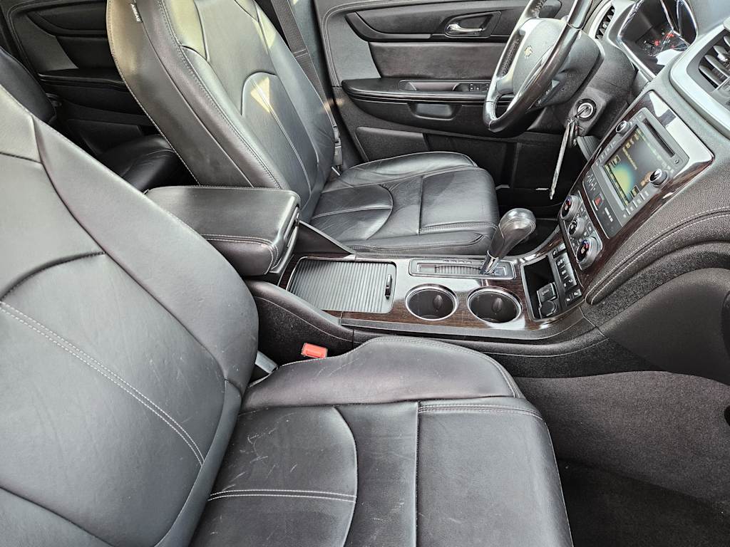 Thumbnail: 2017 Chevrolet Traverse - 10