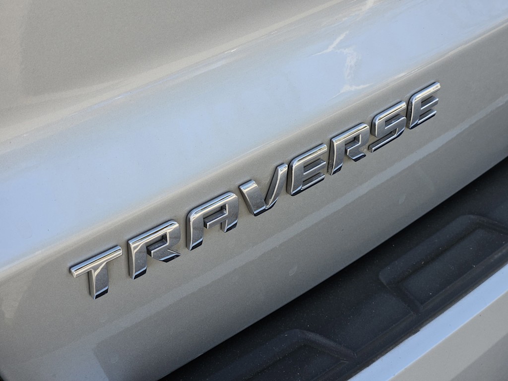 Thumbnail: 2017 Chevrolet Traverse - 5
