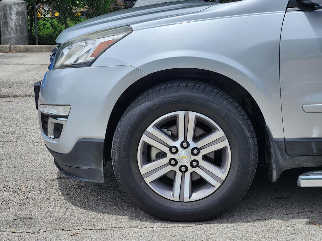 Thumbnail: 2017 Chevrolet Traverse - 6