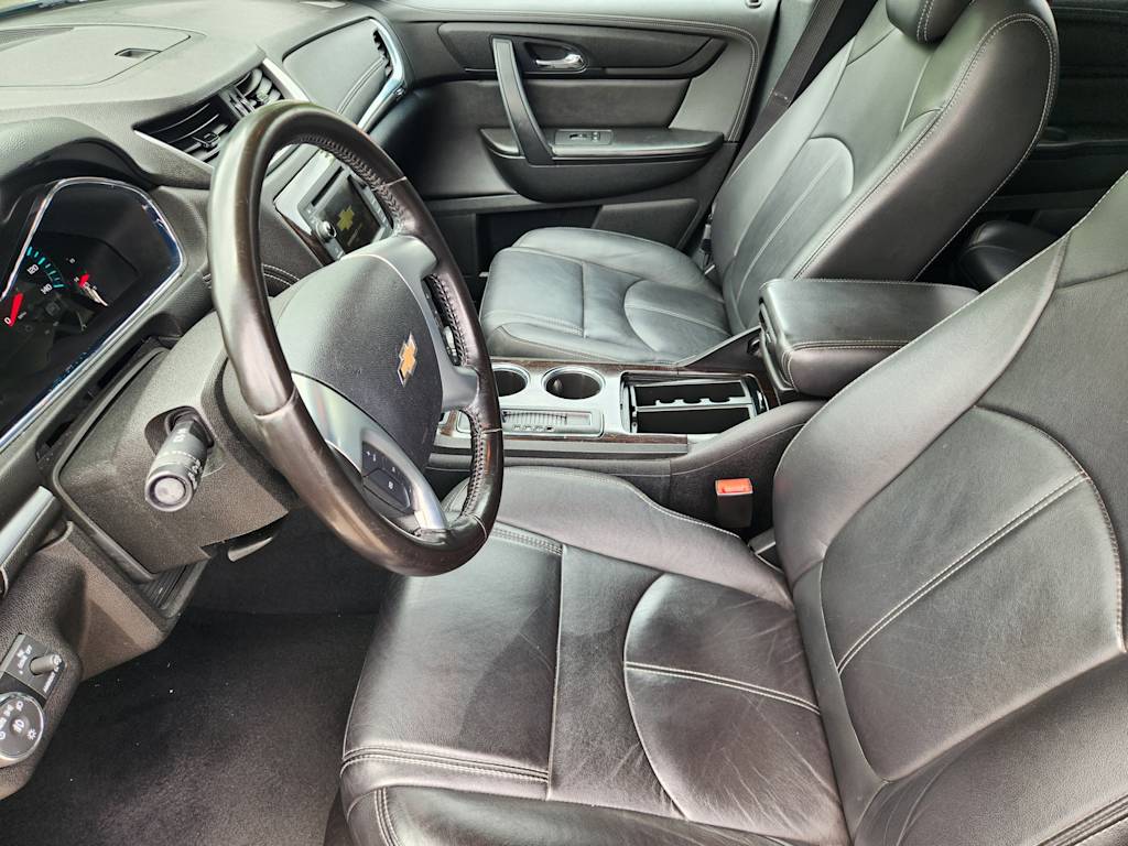 Thumbnail: 2017 Chevrolet Traverse - 9
