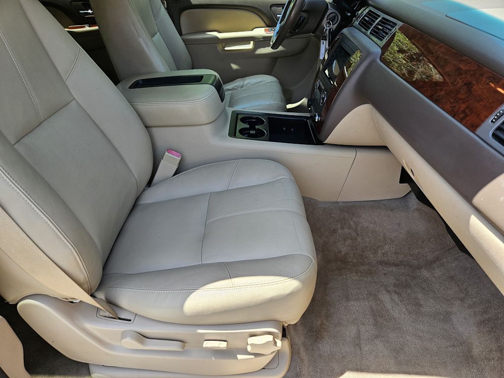 Thumbnail: 2013 Chevrolet Tahoe - 10