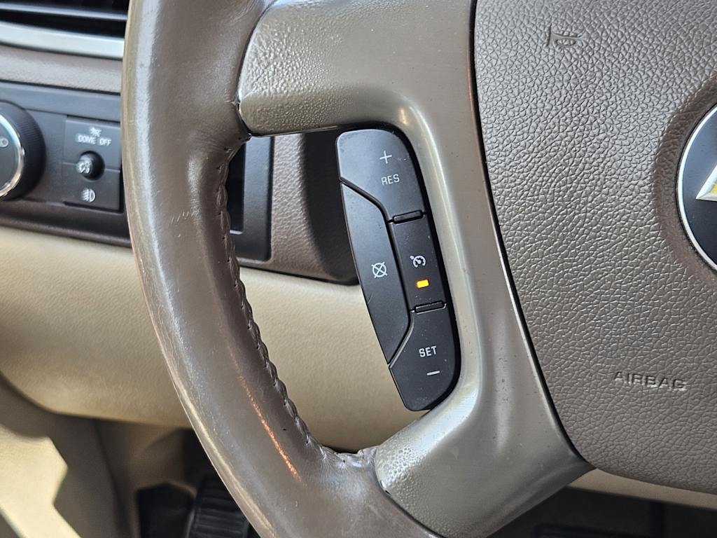 Thumbnail: 2013 Chevrolet Tahoe - 30