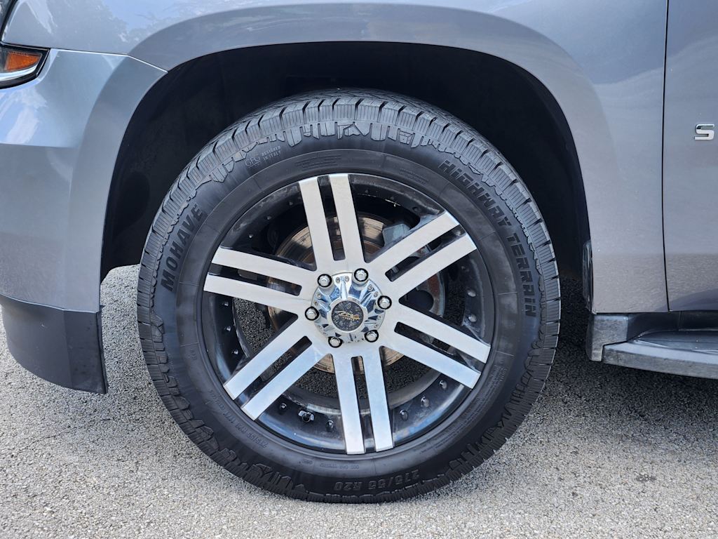 Thumbnail: 2018 Chevrolet Suburban - 21