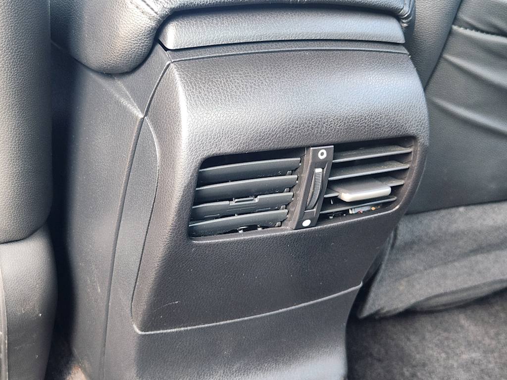 Thumbnail: 2010 Honda Accord - 32
