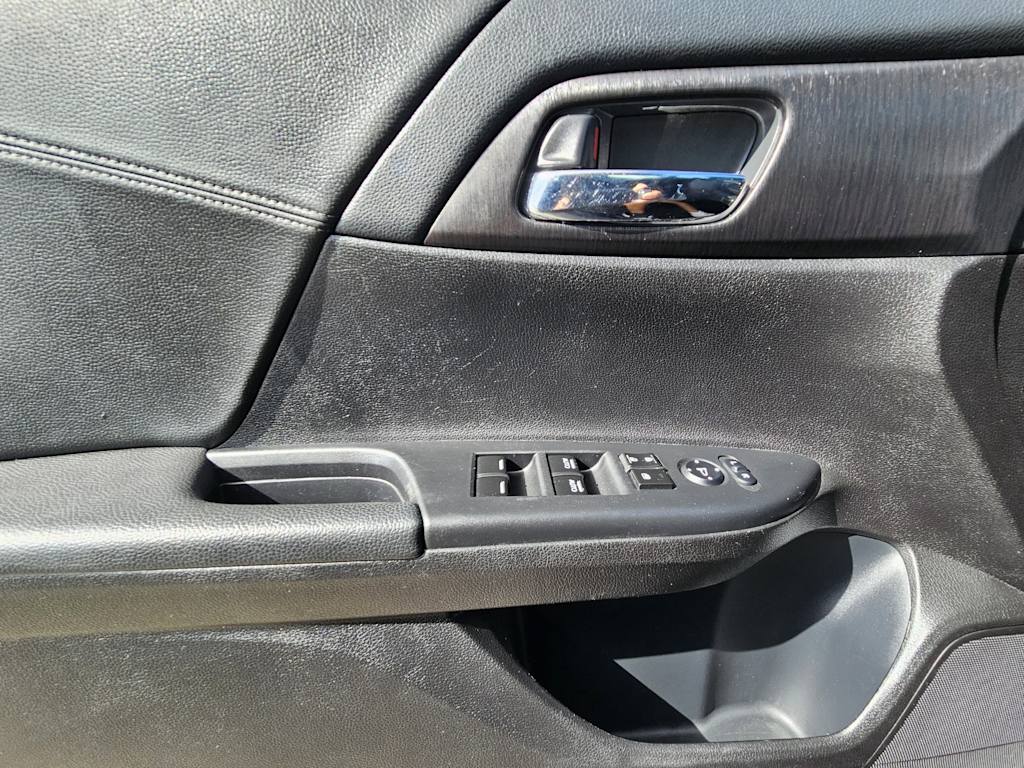Thumbnail: 2013 Honda Accord - 28
