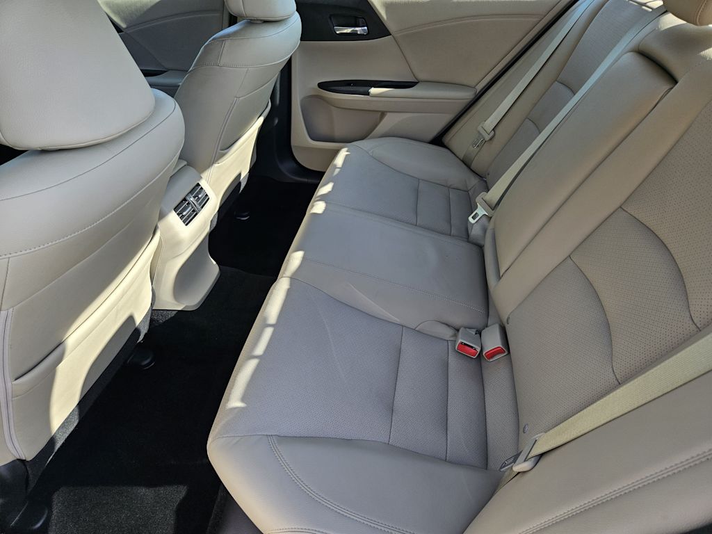 Thumbnail: 2015 Honda Accord - 11