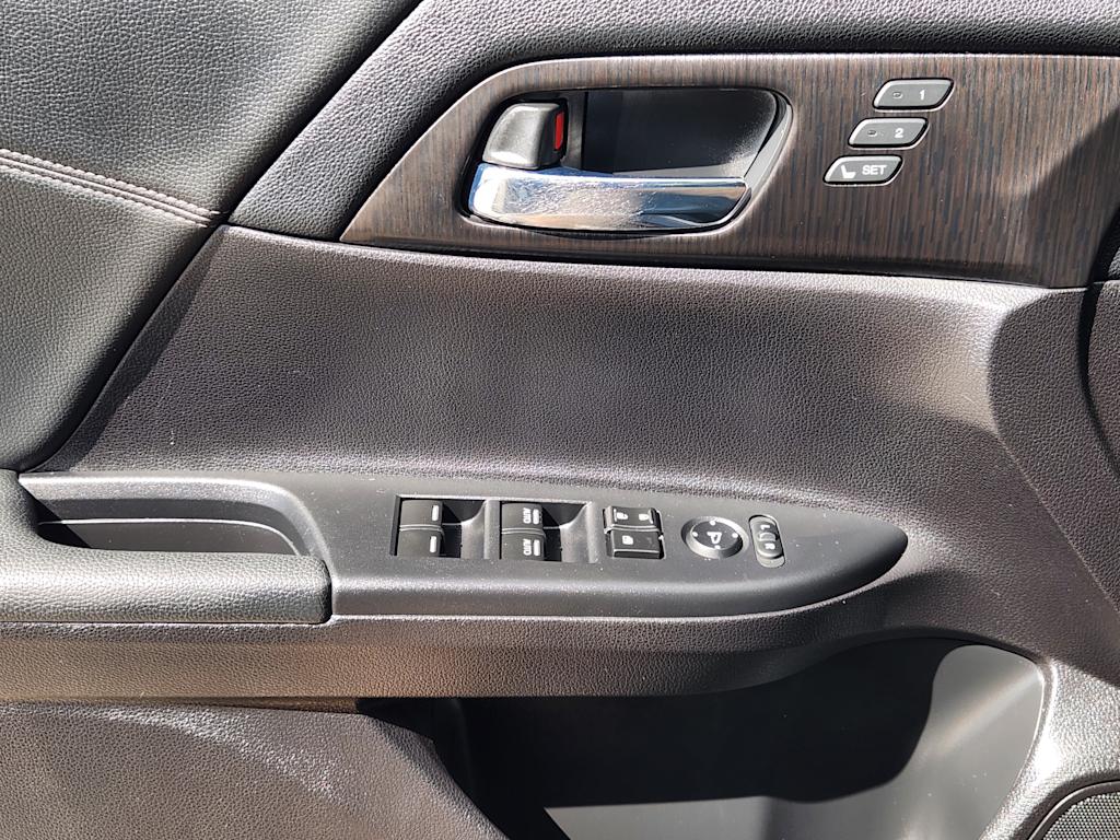 Thumbnail: 2015 Honda Accord - 28