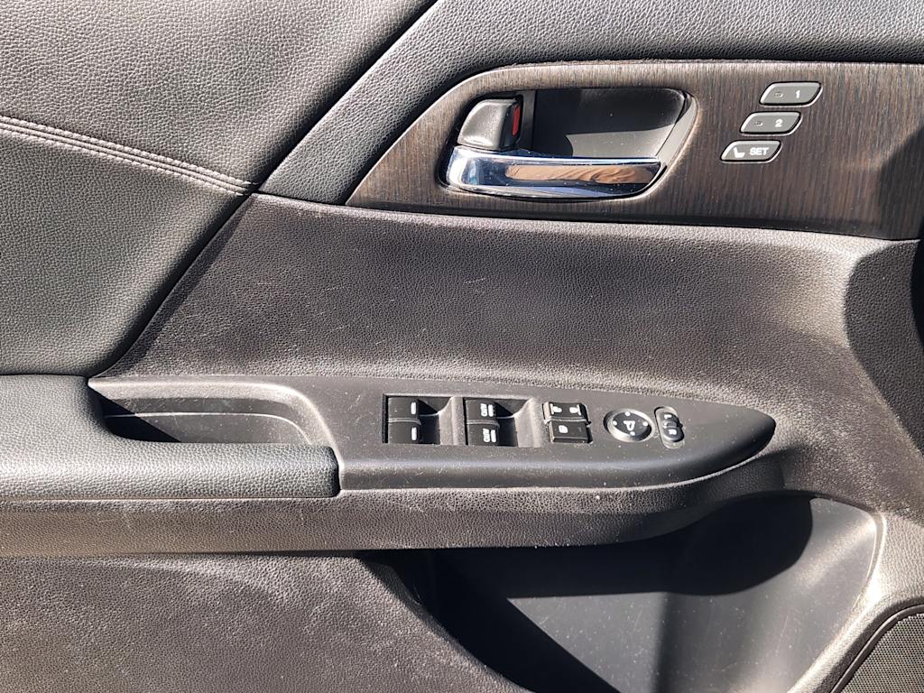 Thumbnail: 2013 Honda Accord - 28